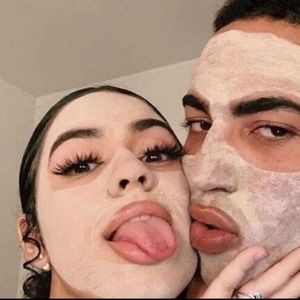 Meet your Posher, Chloe